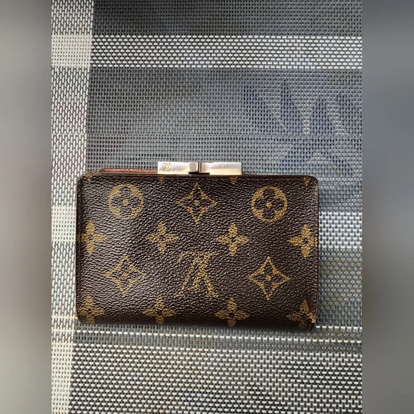 ๐ฅBUNDLE 3 Authentic LOUIS VUITTON Wallets ๐ฅGreat deal! Don't miss this chance! - Picture 12 of 16